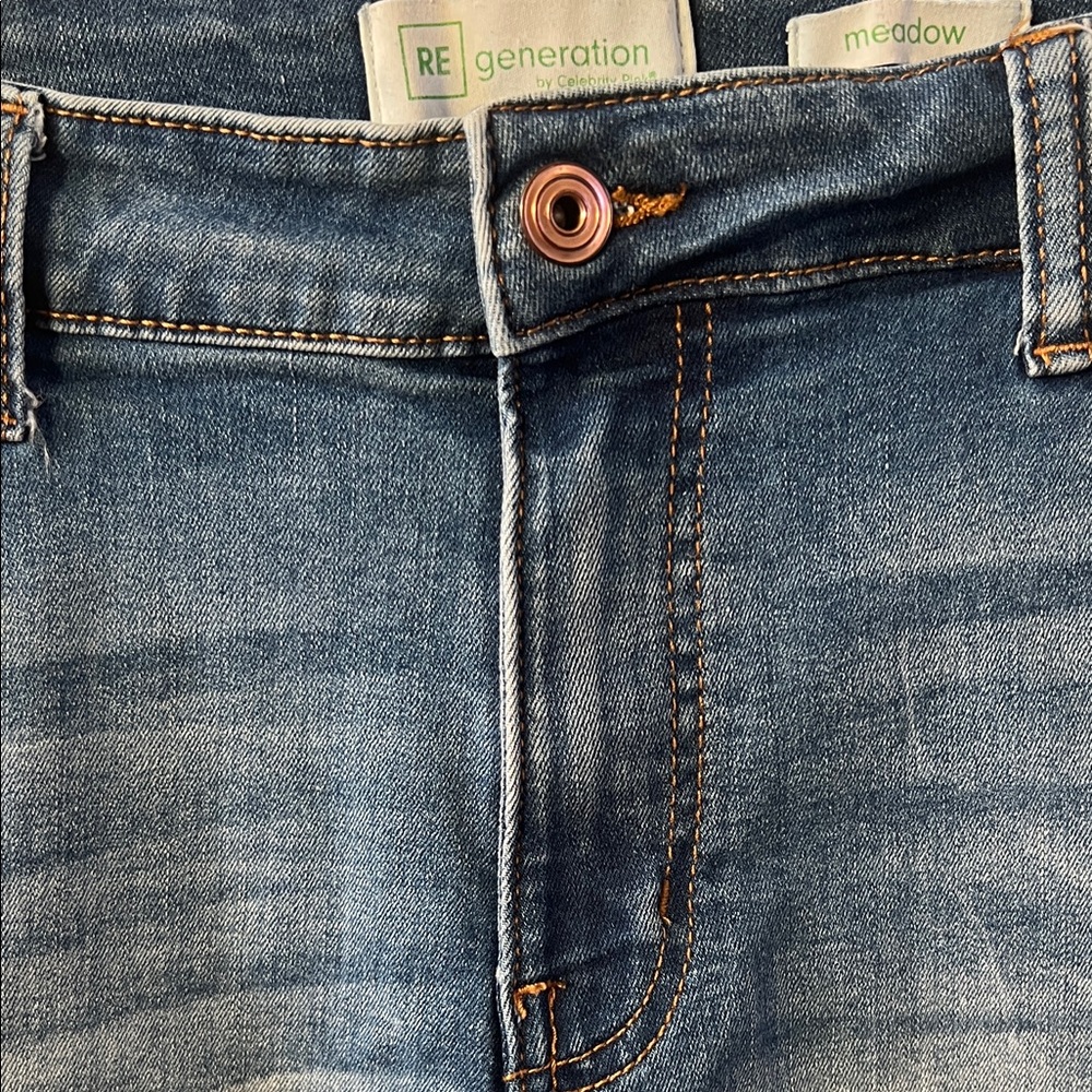 Stylish Blue Denim Women's Jean Shorts - Picture 3 of 7